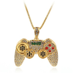 Collana per bambini con ciondolo joystick in oro con pulsanti in nero e rosso, con diamanti e catena d'oro