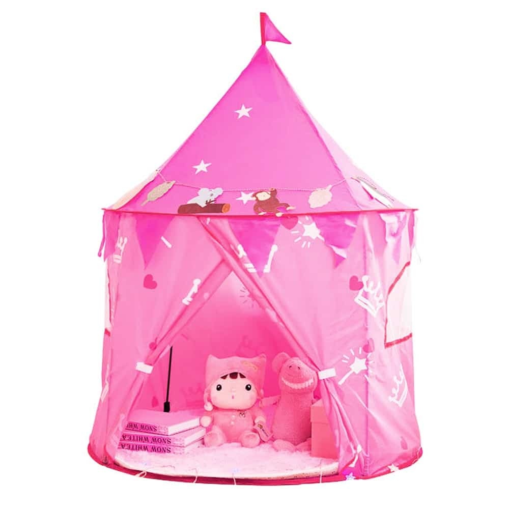Teepee magico in stile principessa rosa per bambine su sfondo bianco