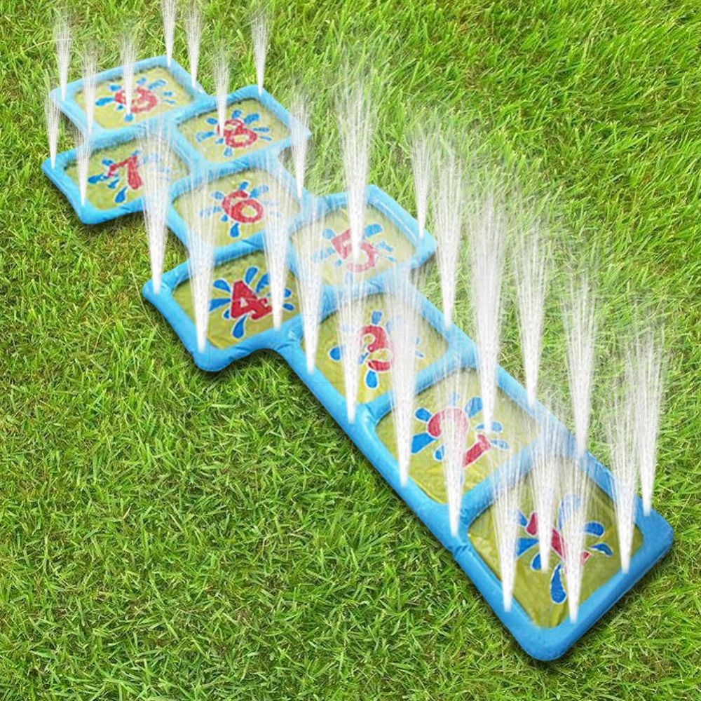 Amaca acquatica con getti d'acqua in giardino