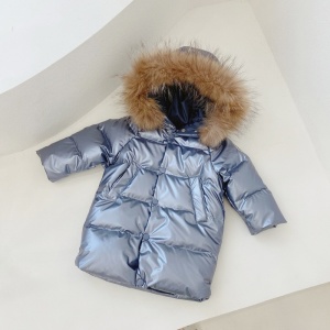 Giacca di pelliccia impermeabile e antisporco per bambini in grigio con cappuccio di pelliccia