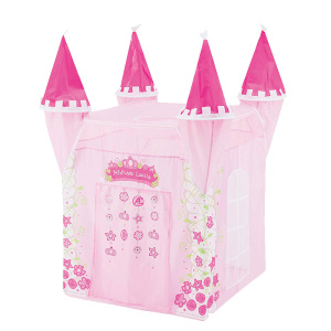Un Tipi rosa per bambini a forma di castello da principessa. Ha quattro torri e una porta a tenda sul davanti.