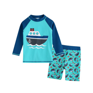 maglia per bambini, blu, con il disegno di una barca, composta da maglietta a maniche lunghe e pantaloncini